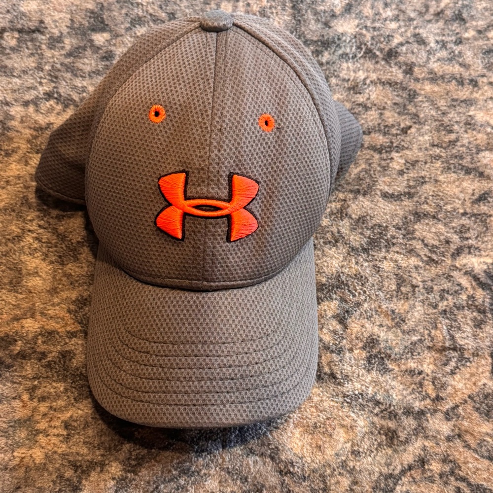 Under Armour youth small Kids' Gray and Orange Cap